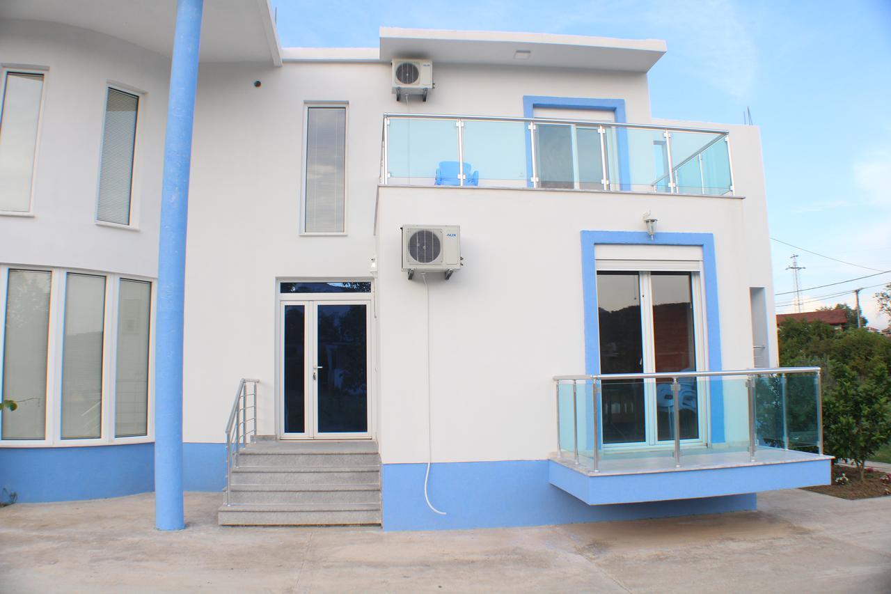 Gjinaj Apartments 울친 외부 사진