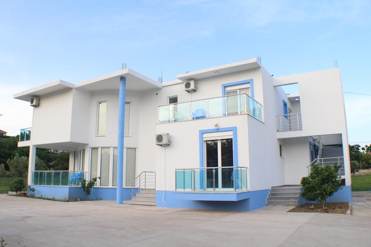 Gjinaj Apartments 울친 외부 사진